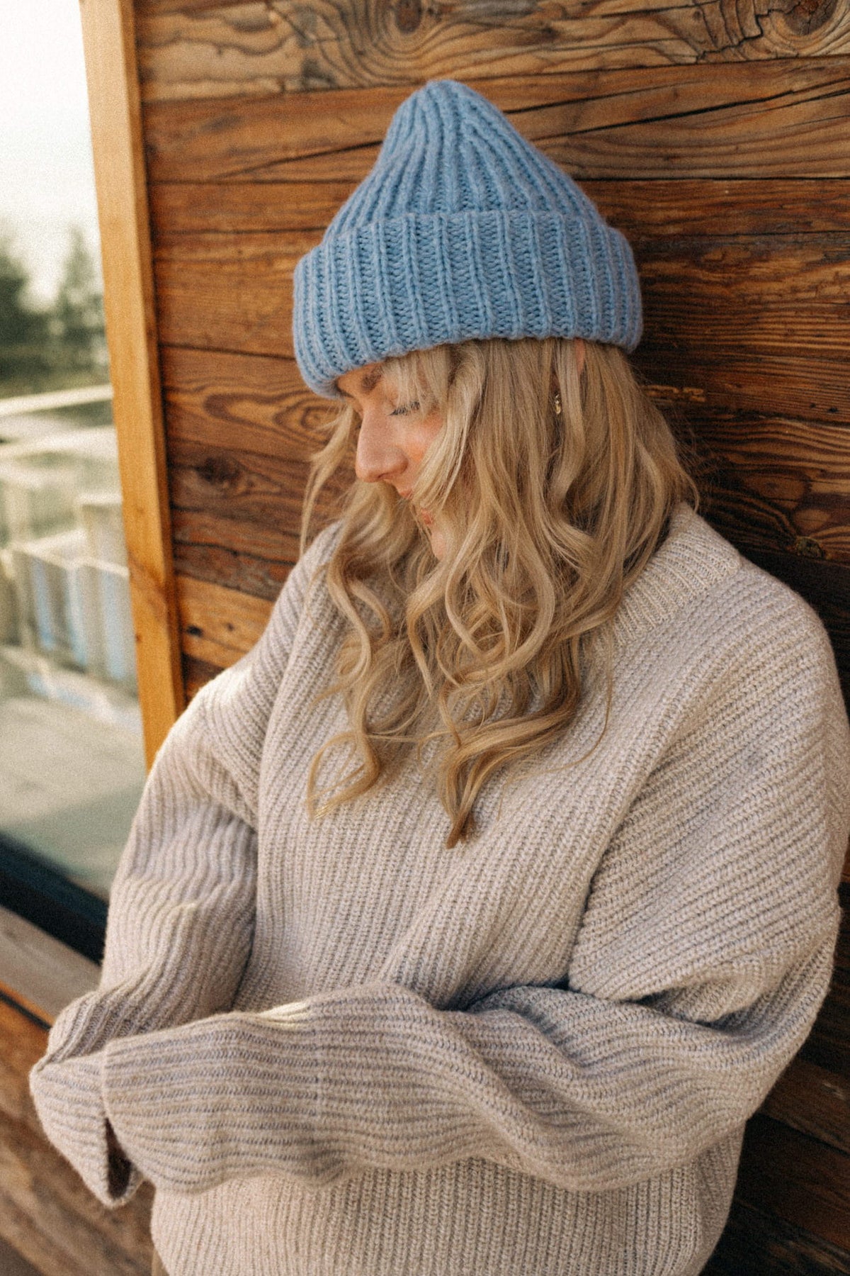 FLUFFY WINTER BLUE