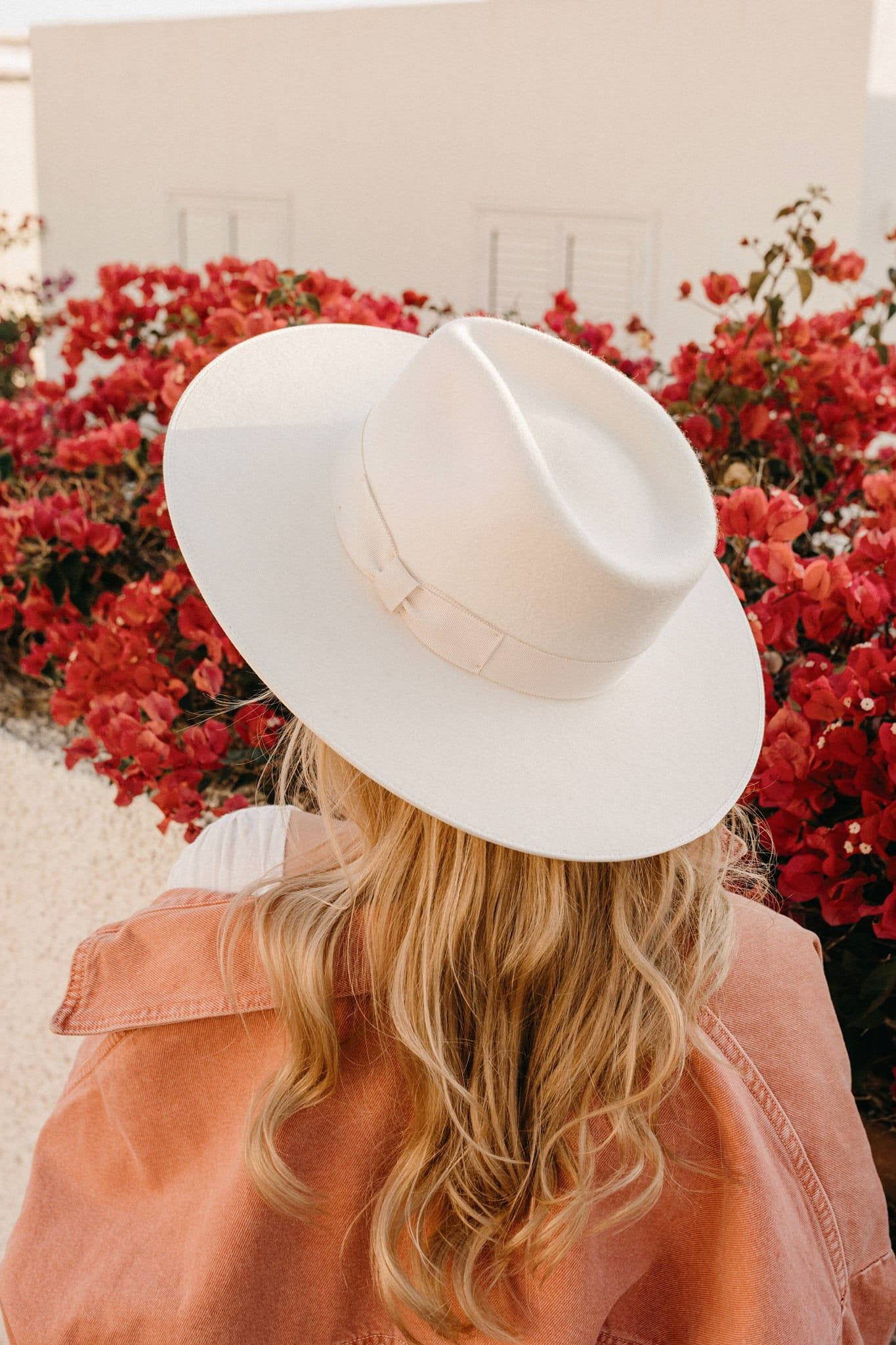 CREAMY FEDORA