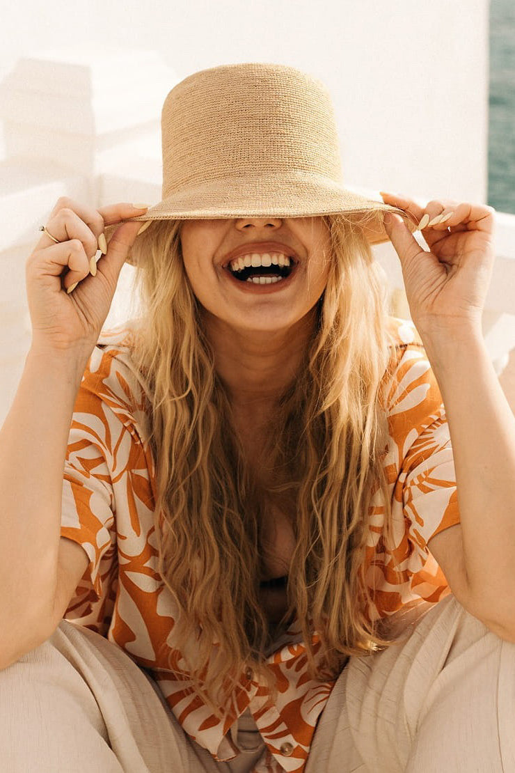 RAFFIA BUCKET