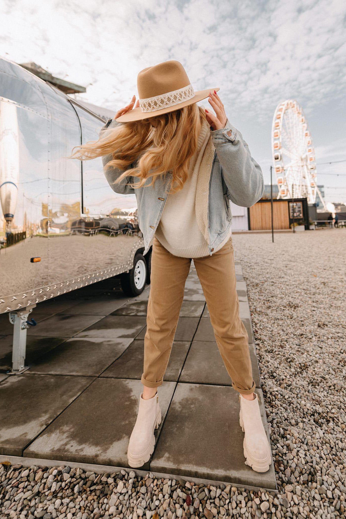 VINTAGE CARAMEL