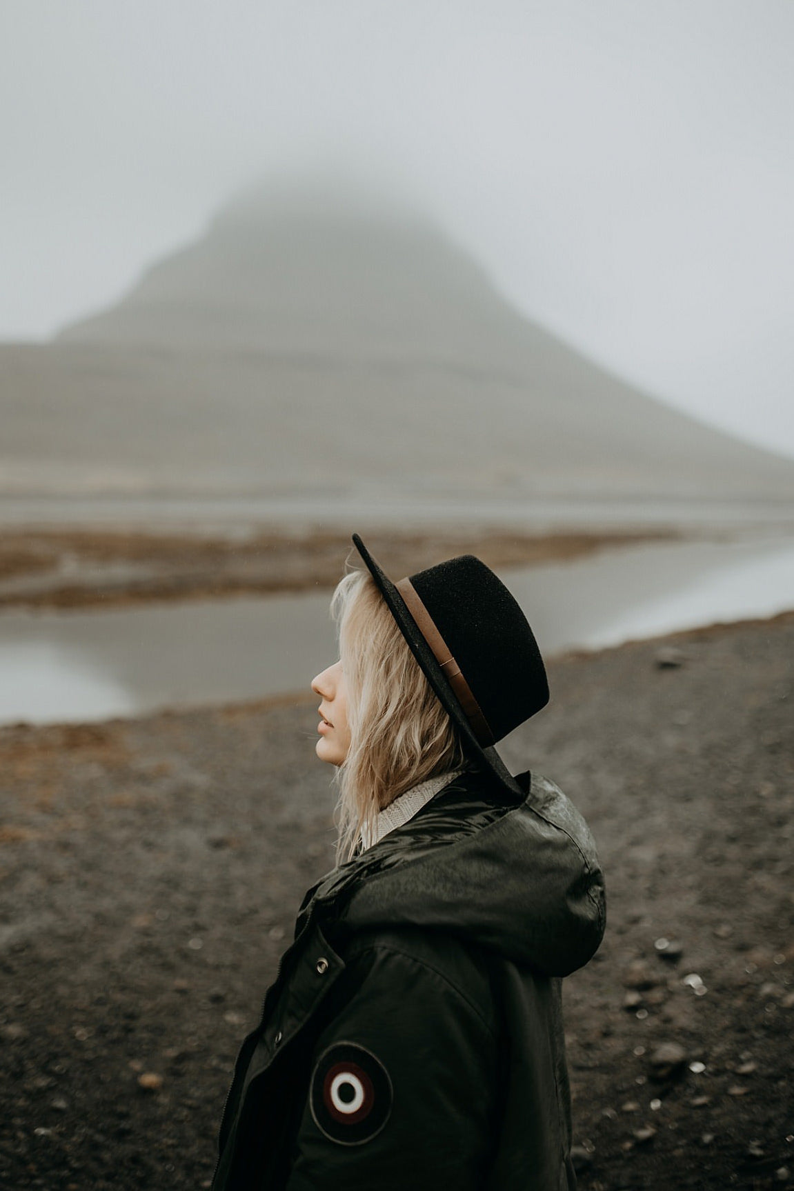 BLACK SAND