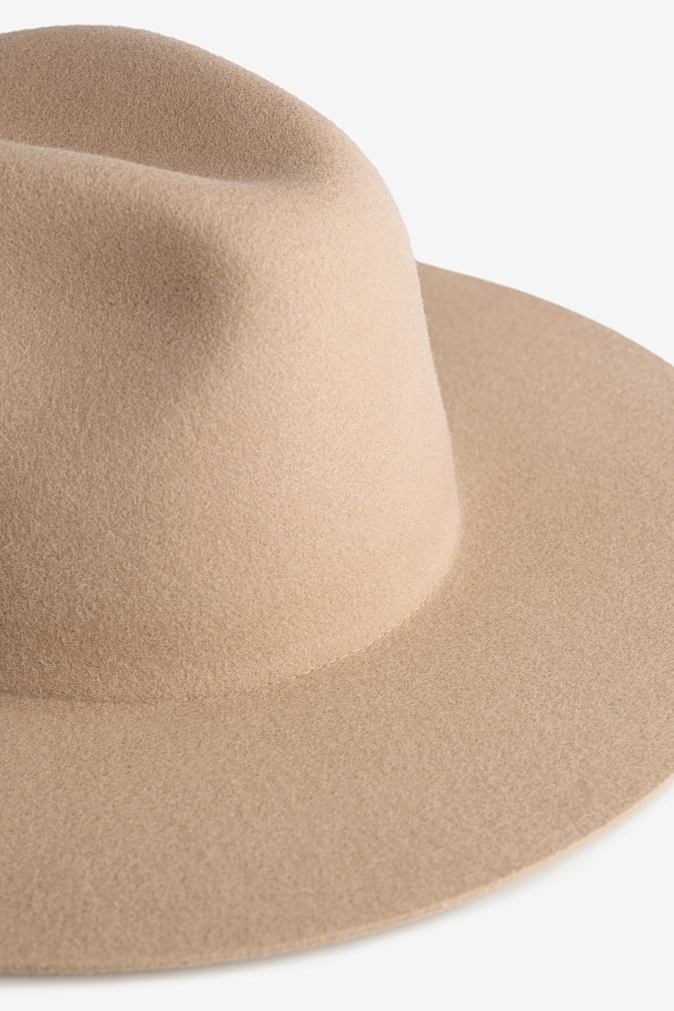 CLASSY BEIGE